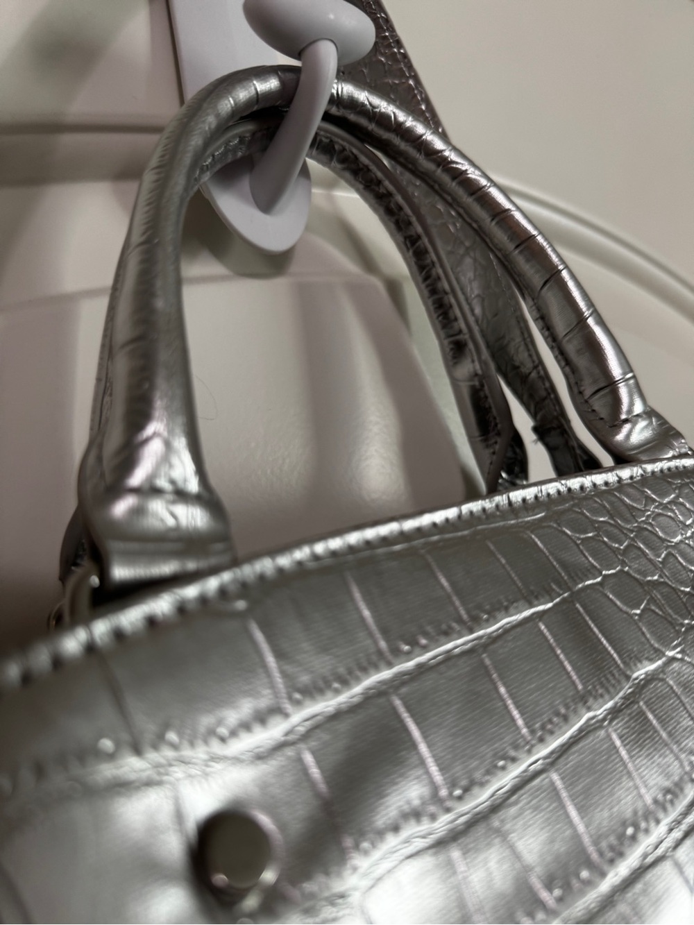 Steve Madden Silver Croc Embossed Satchel Crossbody Bag EUC - Picture 9 of 15